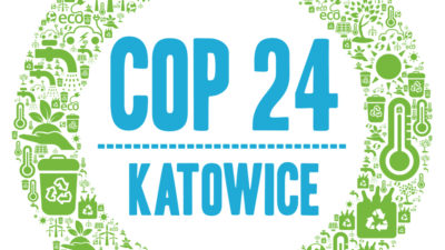 En ritad bild. I mitten står det "cop 24 Katowice" med stora bokstäver. Runtom är det en cirkel som består av många små symboler, till exempel en termometer, blad och pilar.