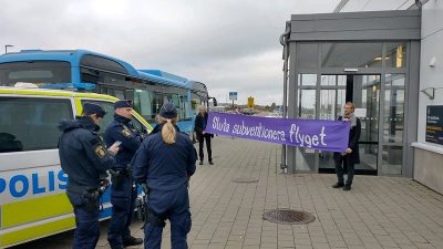 Klimataktivister stoppade flygplan.