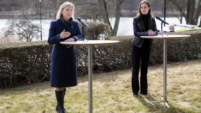 Statsminister Magdalena Andersson med Finlands statsminister Sanna Marin.